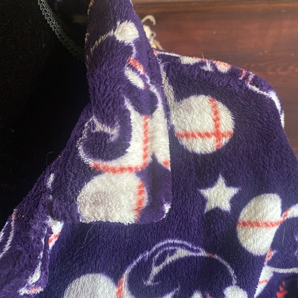 🦊 Unique and rare Disney 3/4 jacket. Fleece like material. Pockets. - Picture 4 of 10